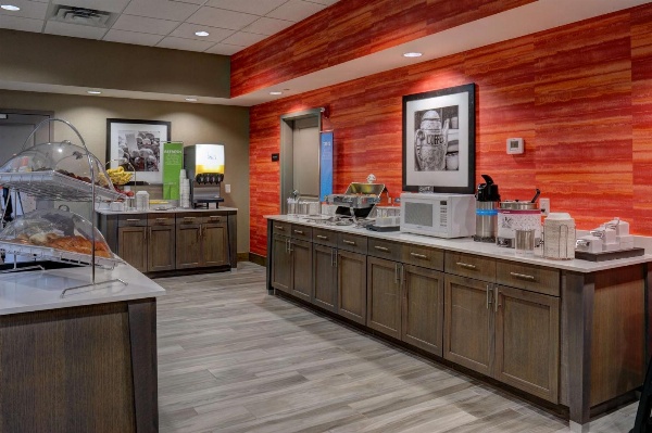 Hampton Inn By Hilton and Suites Ardmore, OK image 3